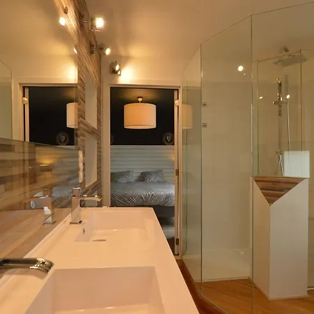 Maloma Villa *